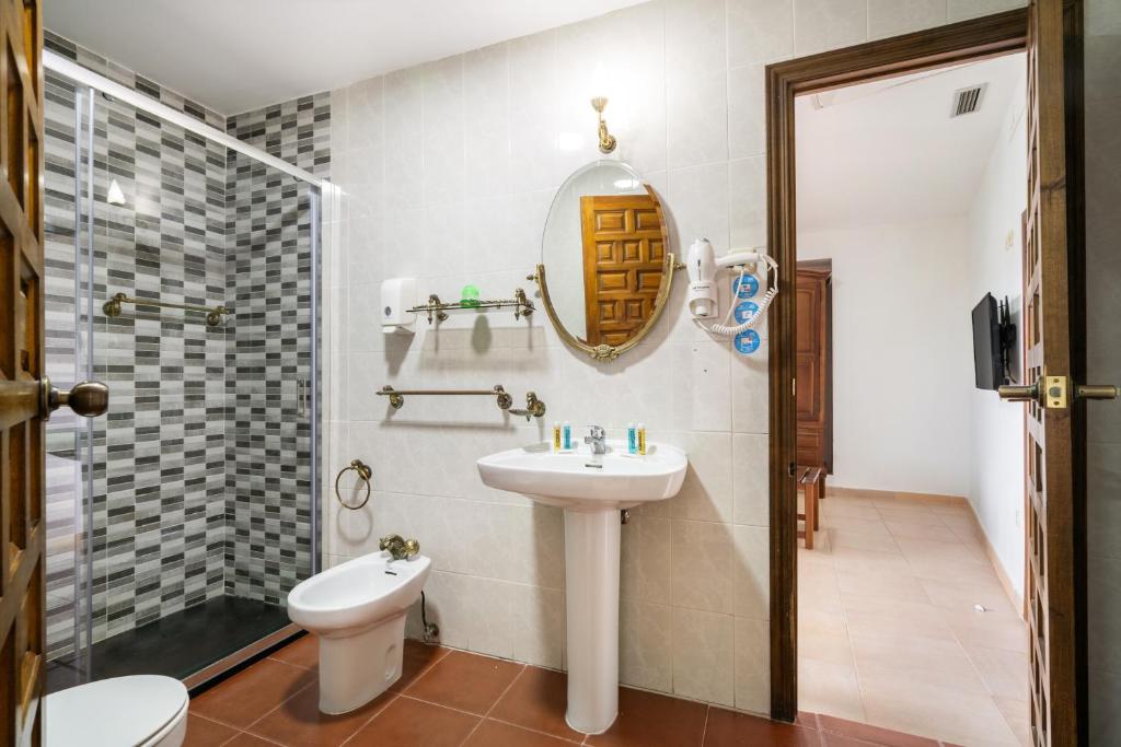 HOTEL LA QUINTA DE SANTILLAN, foto 4